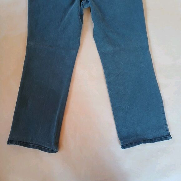 Charter Club Curvy Bootcut Jeans Size 10 Short Gray Denim Tummy Control Pants - Picture 7 of 12